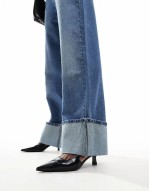 minimal slingback heel in black