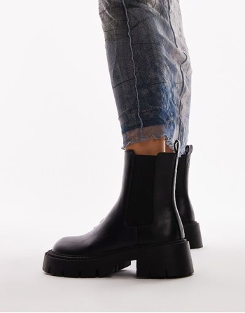Lucas chunky chelsea boots in black