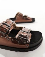 Fantasy studded flat sandal in bronze