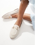 Nori Wide Fit buckle detail loafer in cream