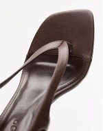 Farley toe thong heeled sandal in chocolate